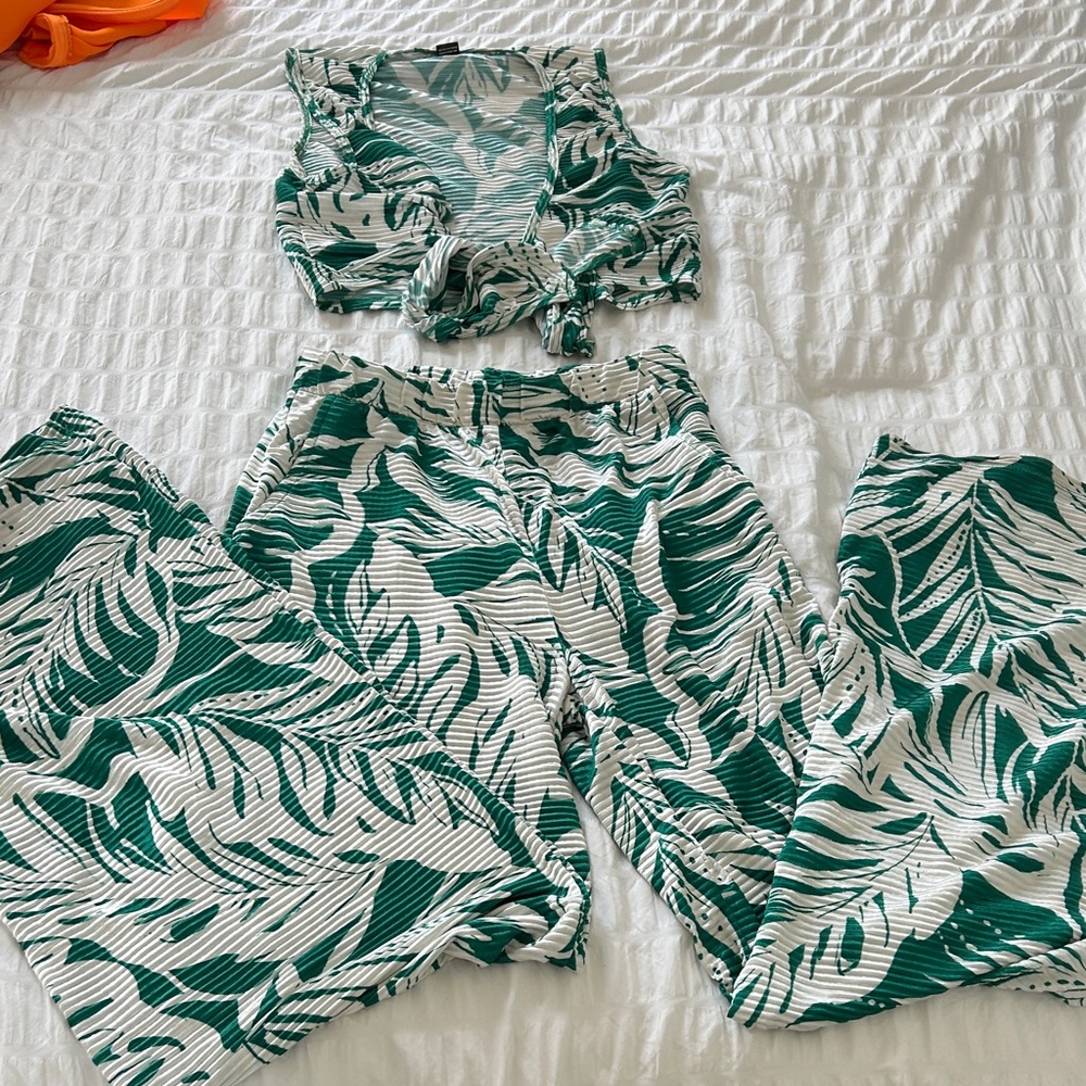 Forever 21 Green and White Tropical Print Wide-Leg Pants & Crop Top Set